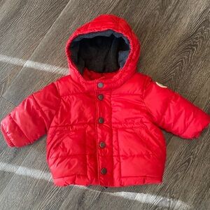 Gap puffer coat 0-6 months